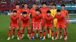 为球队打气！马刺名宿帕克今天来到了丰田中心观战马刺VS火箭